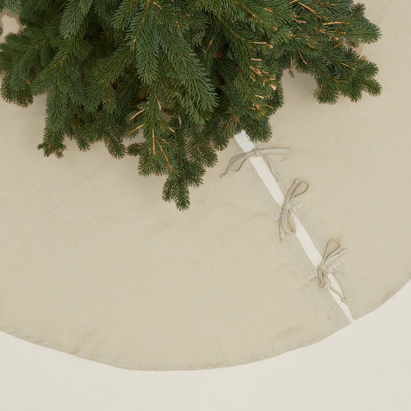 Simple Linen Tree Skirt - Flax
