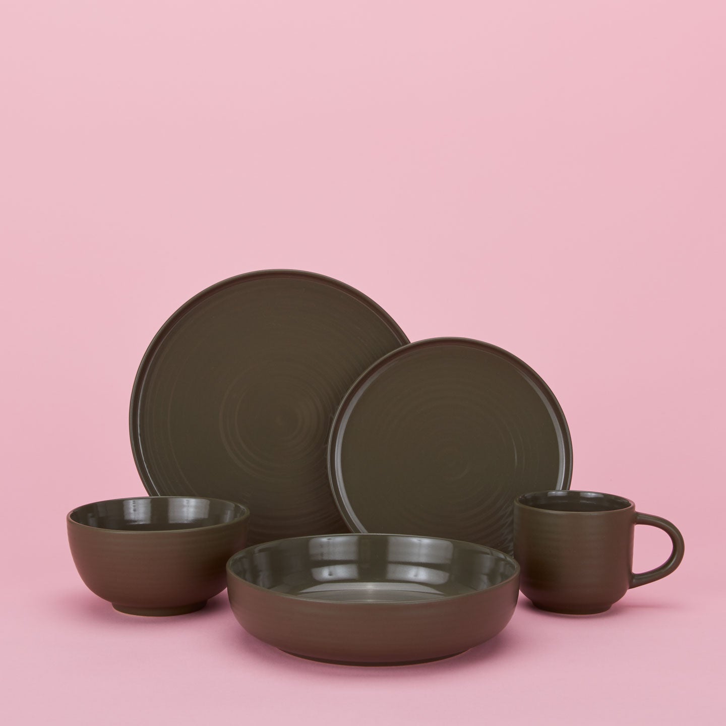 Essential Salad Plate, Set of 4 - Olive
