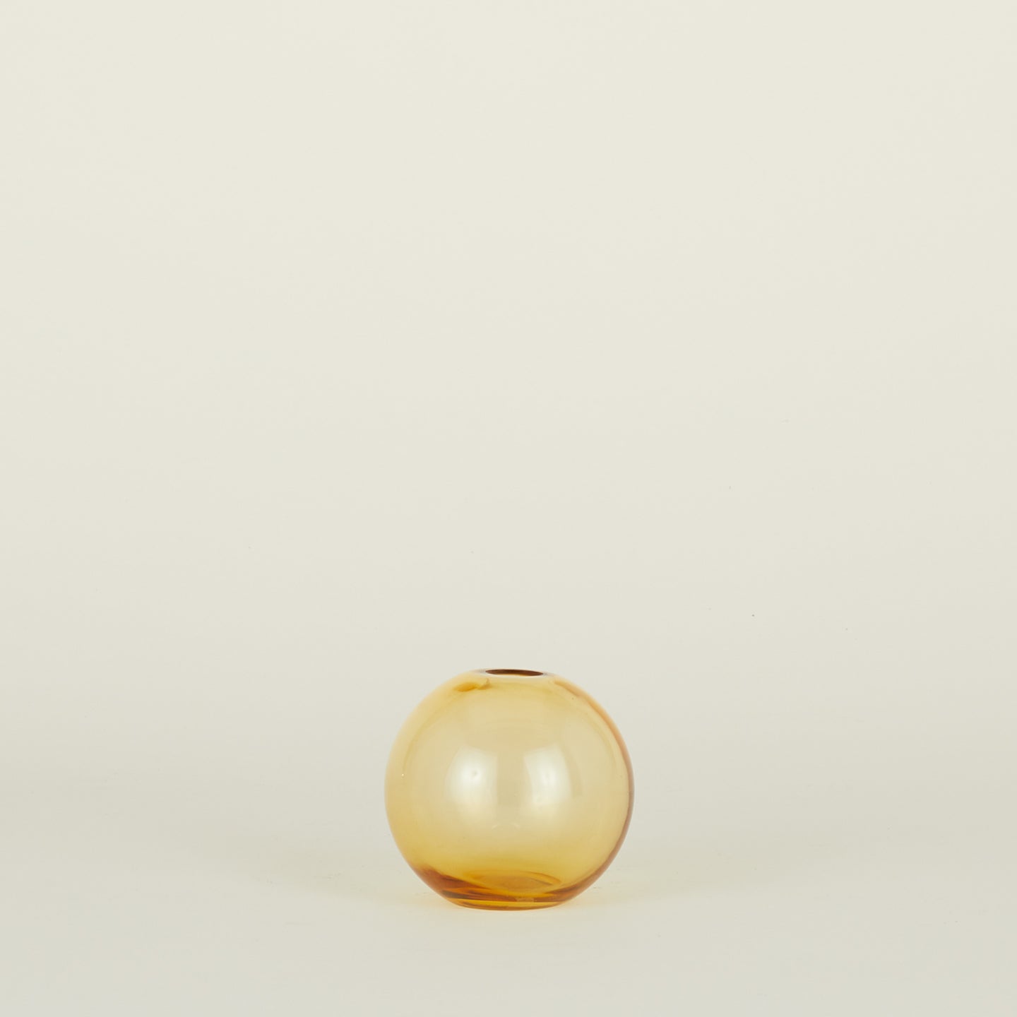 Small aurora sphere vase in amber