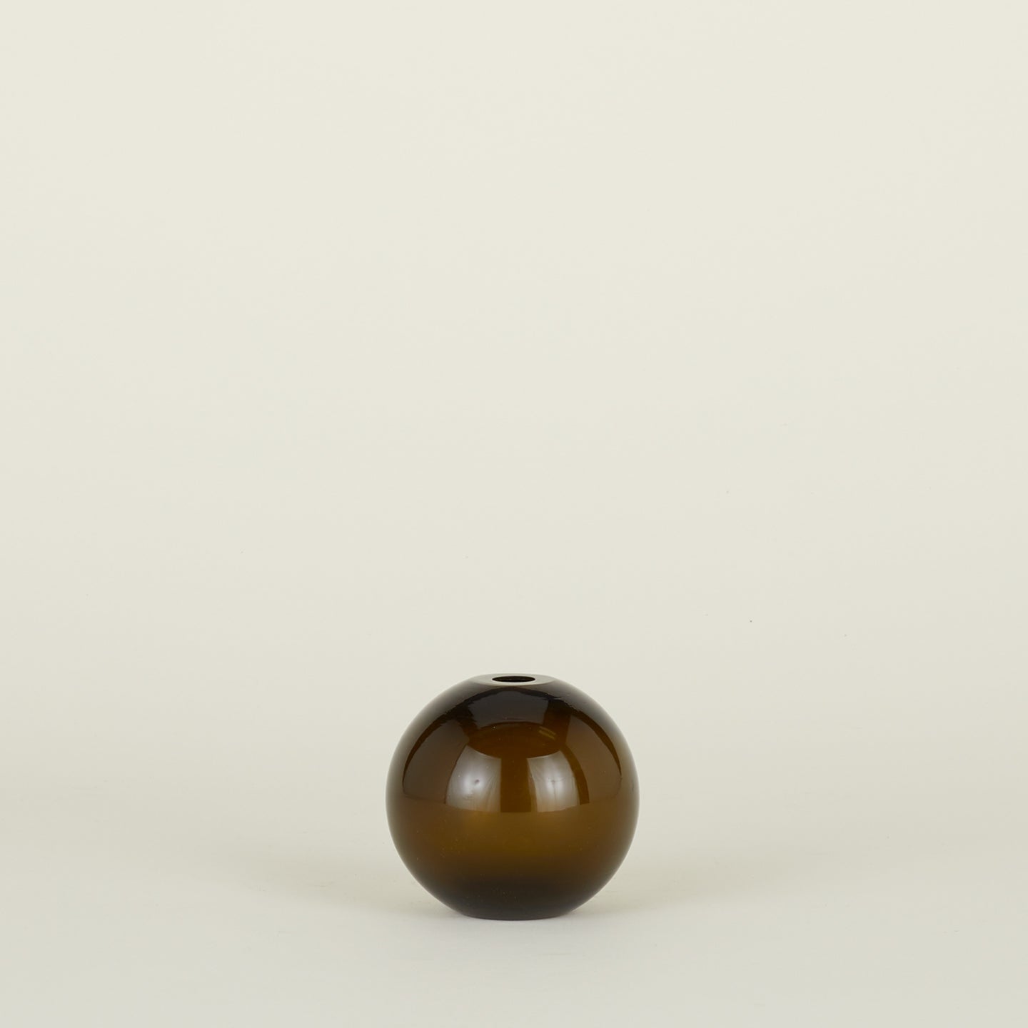 Small aurora vase in olive
