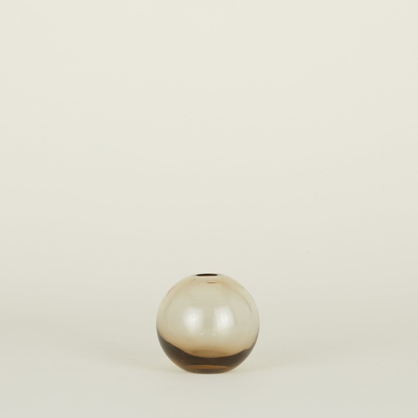 Small aurora sphere vase in smoke