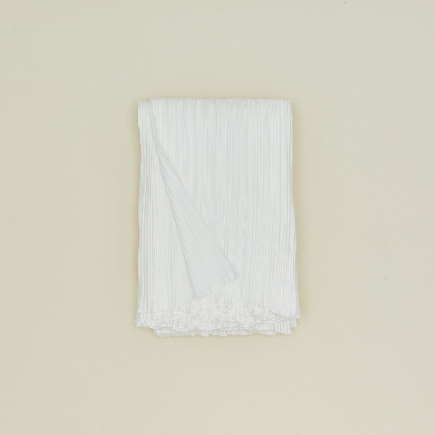 Cahaya pleated tablecloth in ivory