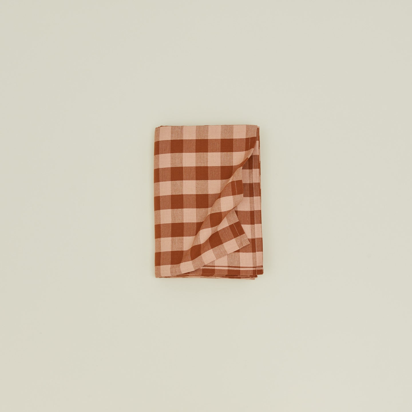 Folded Essential Gingham tablecloth in blush/terracotta