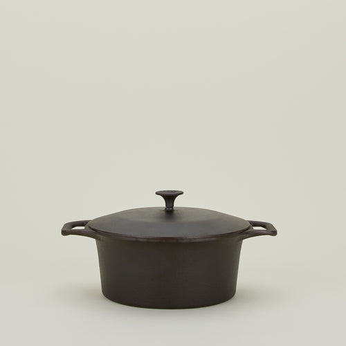 Field Company cast iron dutch oven