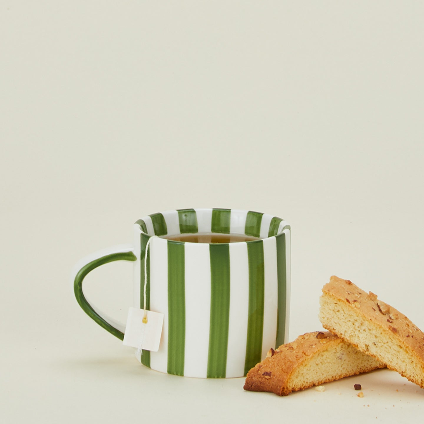 Fodory olive striped mug with biscotti