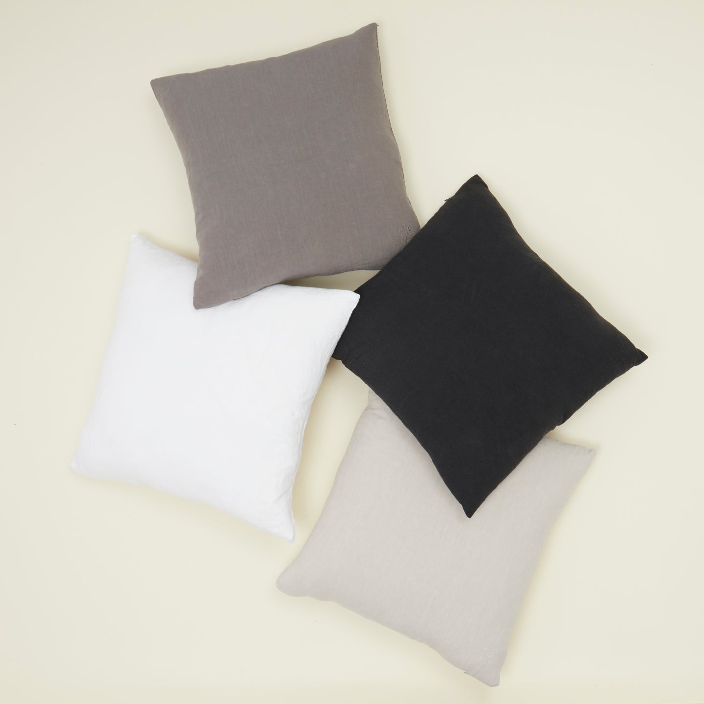 Simple Linen 22x22 Pillow - Light Grey