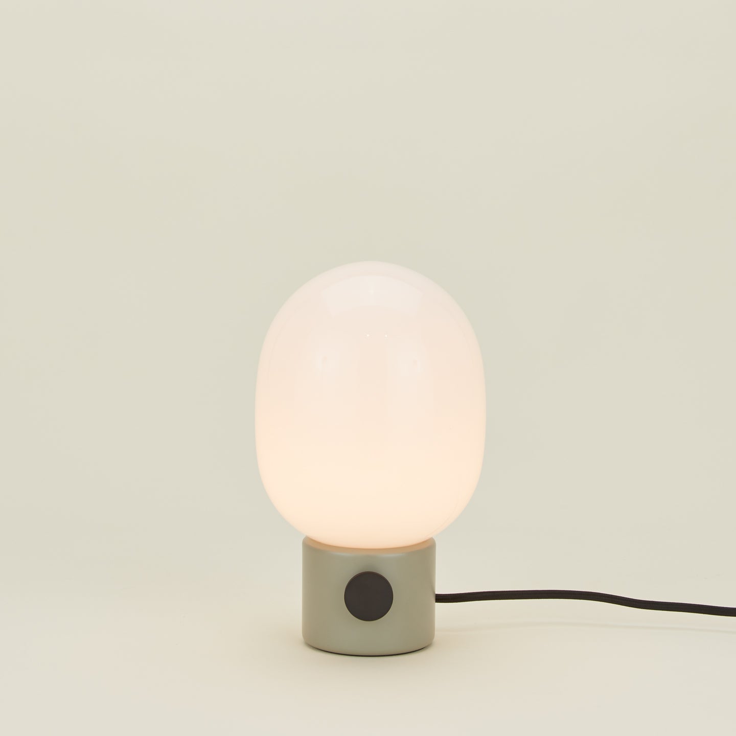 JWDA table lamp in ammonite grey