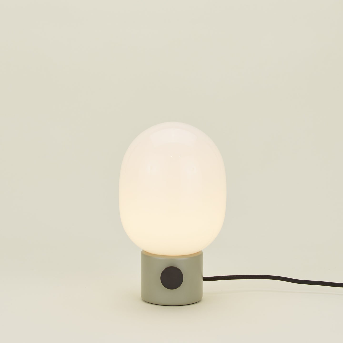 JWDA table lamp in ammonite grey