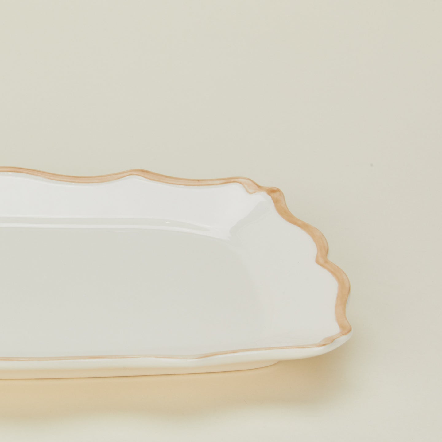 Close up view of Ogee edge rectangular tray