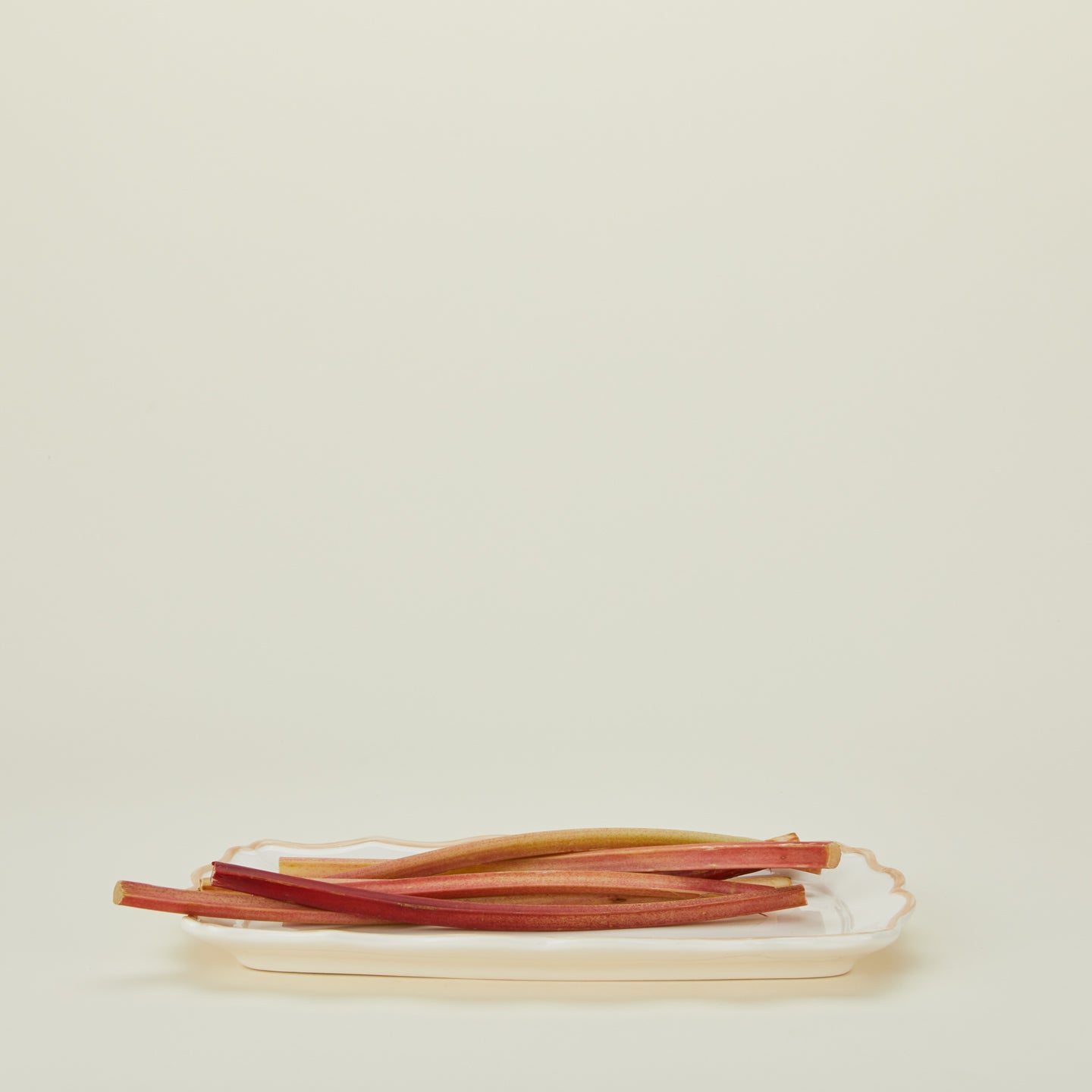 Ogee edge rectangular tray