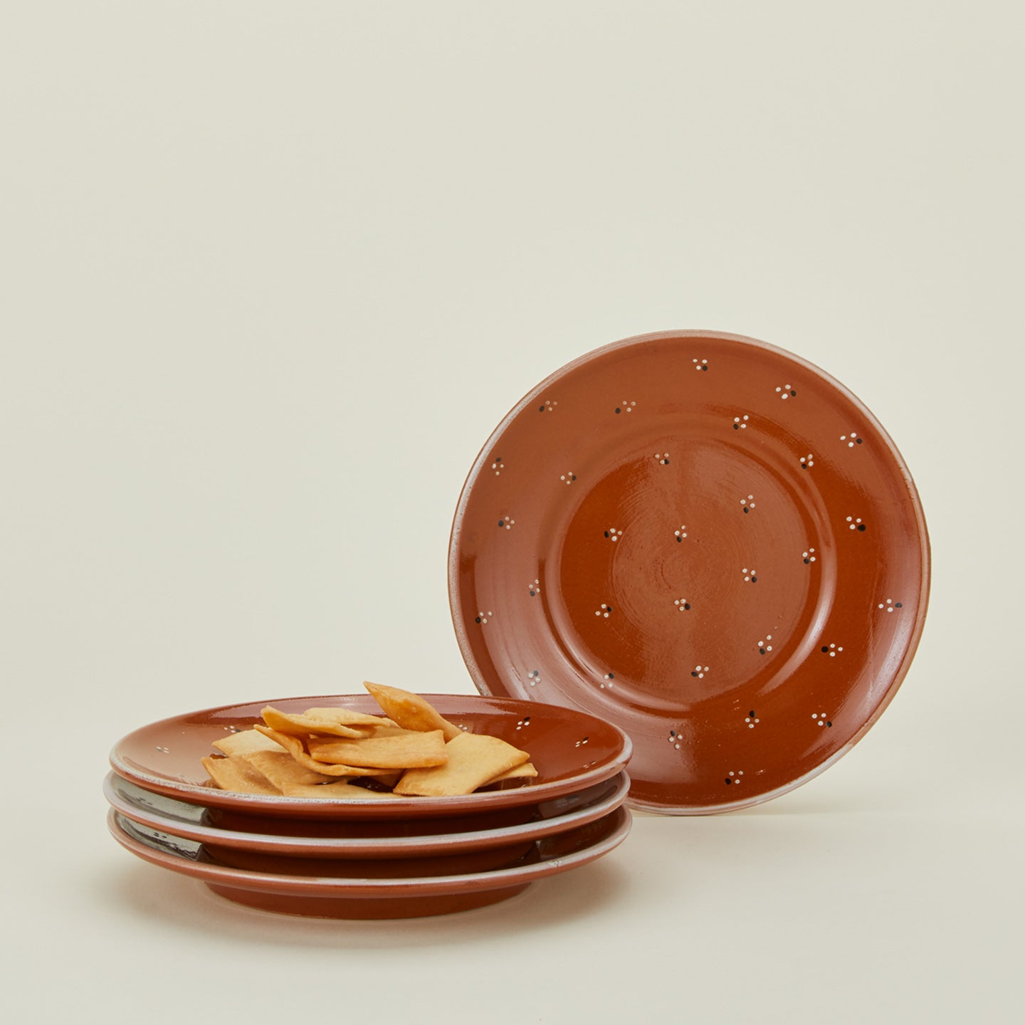 Dotty salad plate set of 4 with crackers