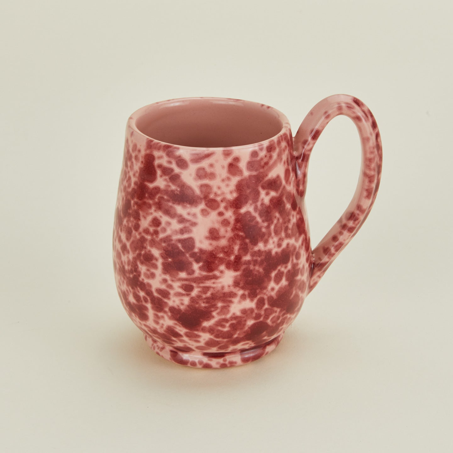 Splatter mug in pink and red