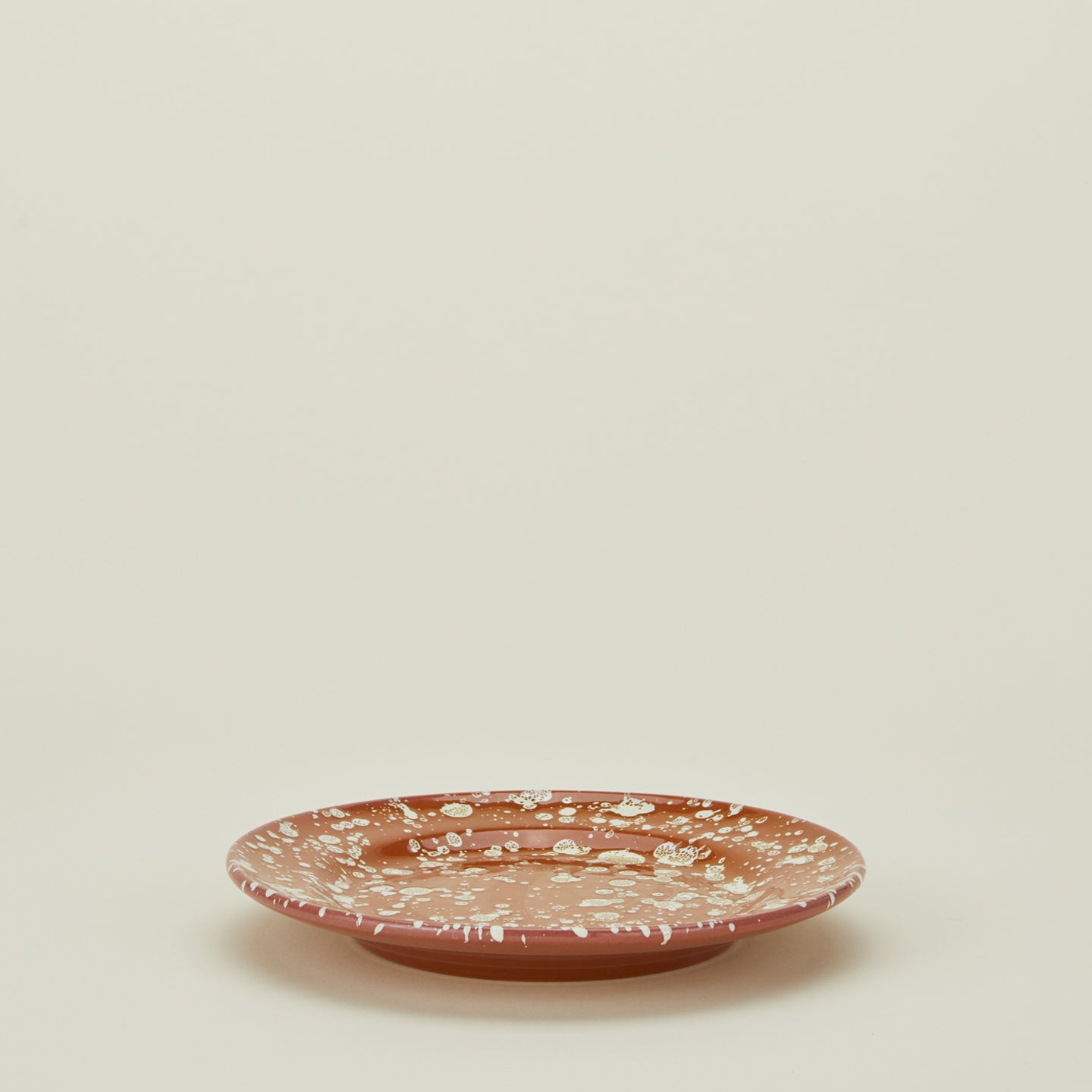 Splatter dinner plate in terracotta and ivory