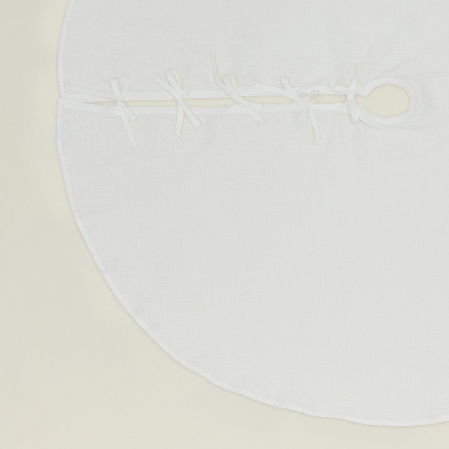 Simple Linen Tree Skirt - Ivory