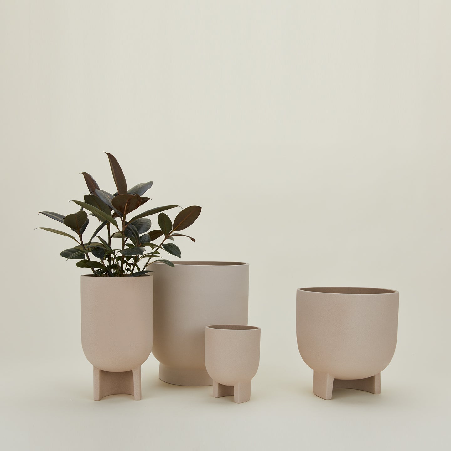 Serene Flowerpot - Sand