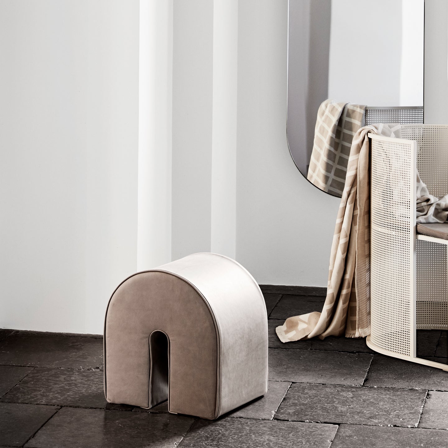 Curved Pouf - Taupe