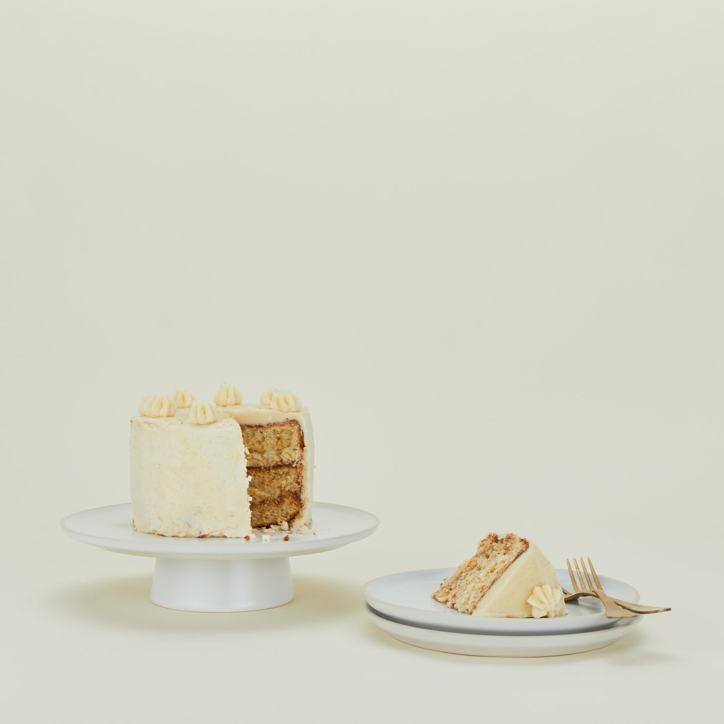 Modernist Cake Plate