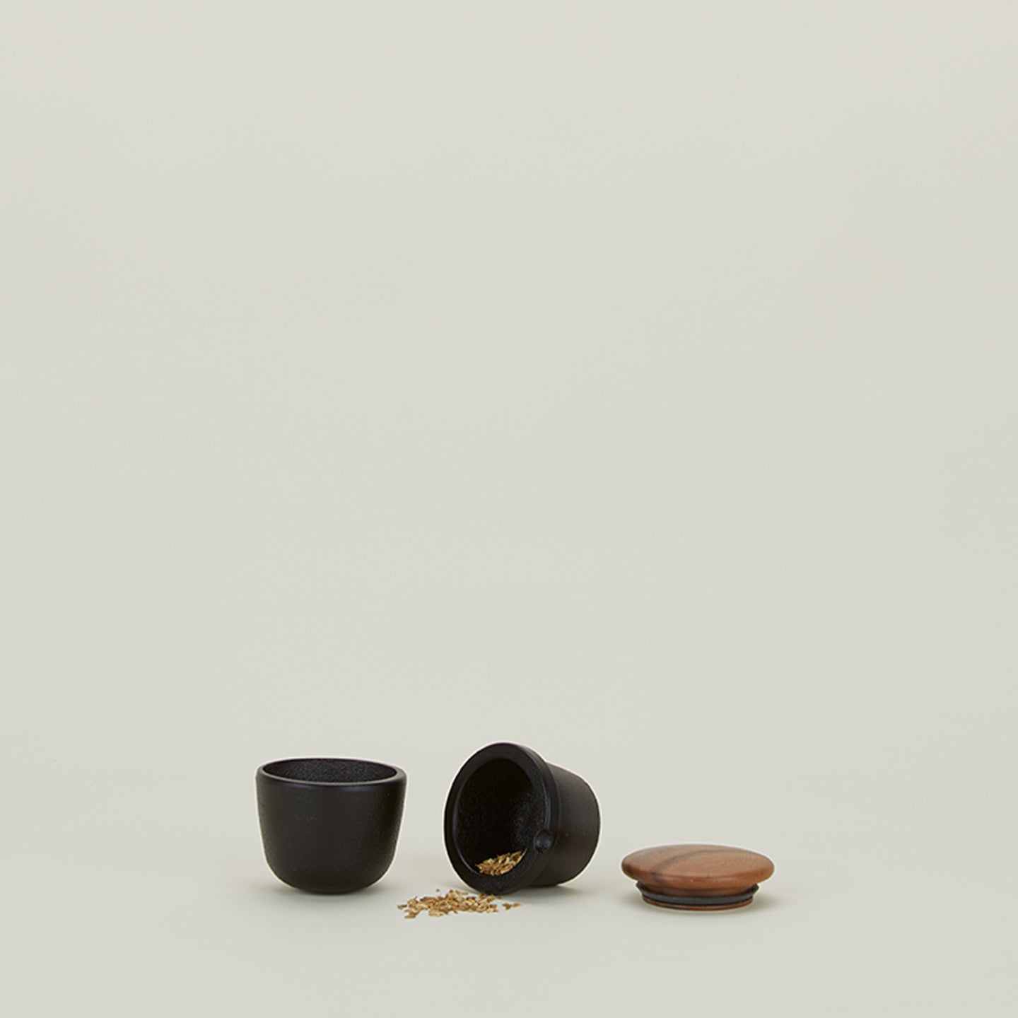 Swing Pepper and Spice Mill