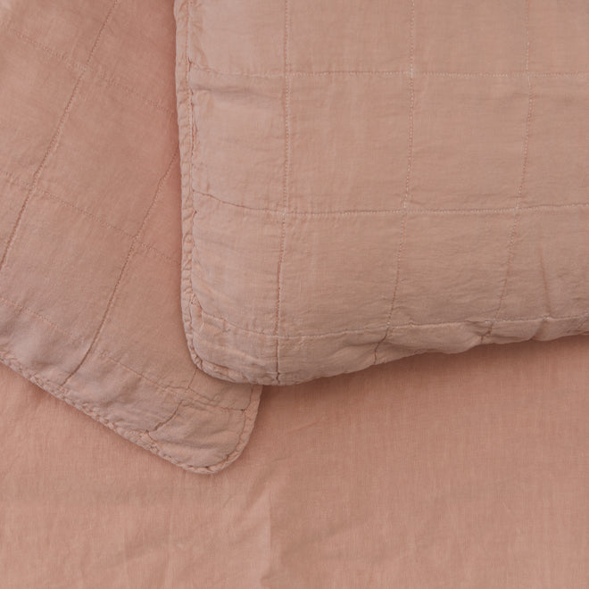 pink bedding 