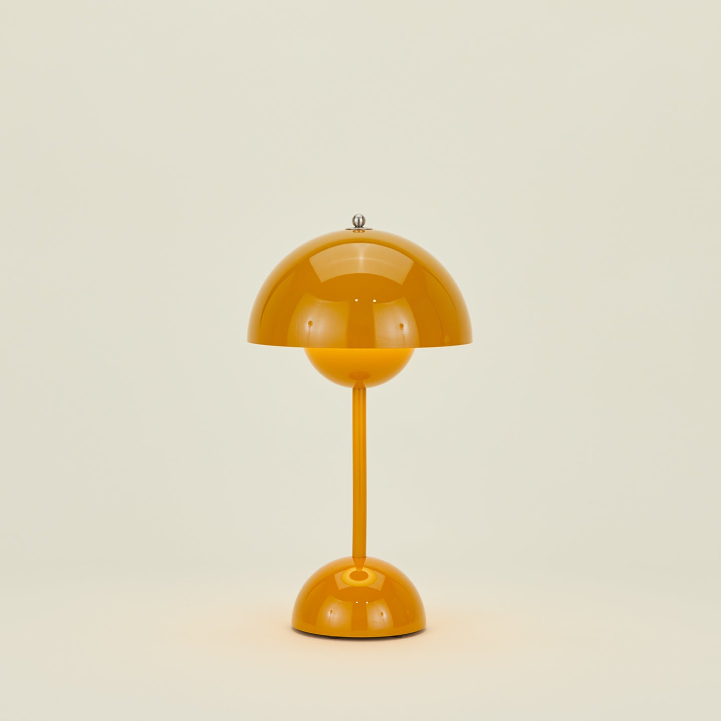 Flowerpot Portable Table Lamp VP9
