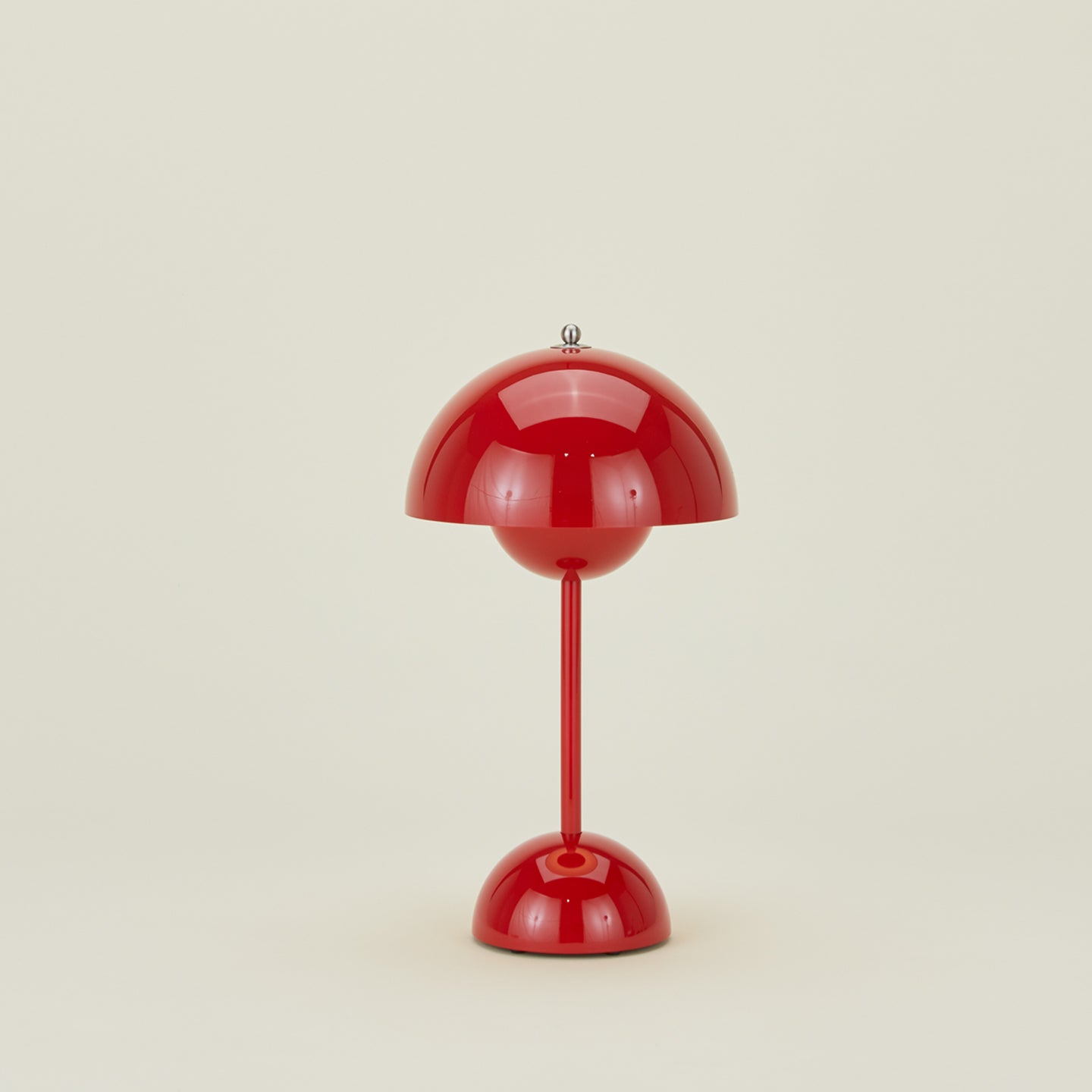 Flowerpot Portable Lamp Red – Hawkins New York