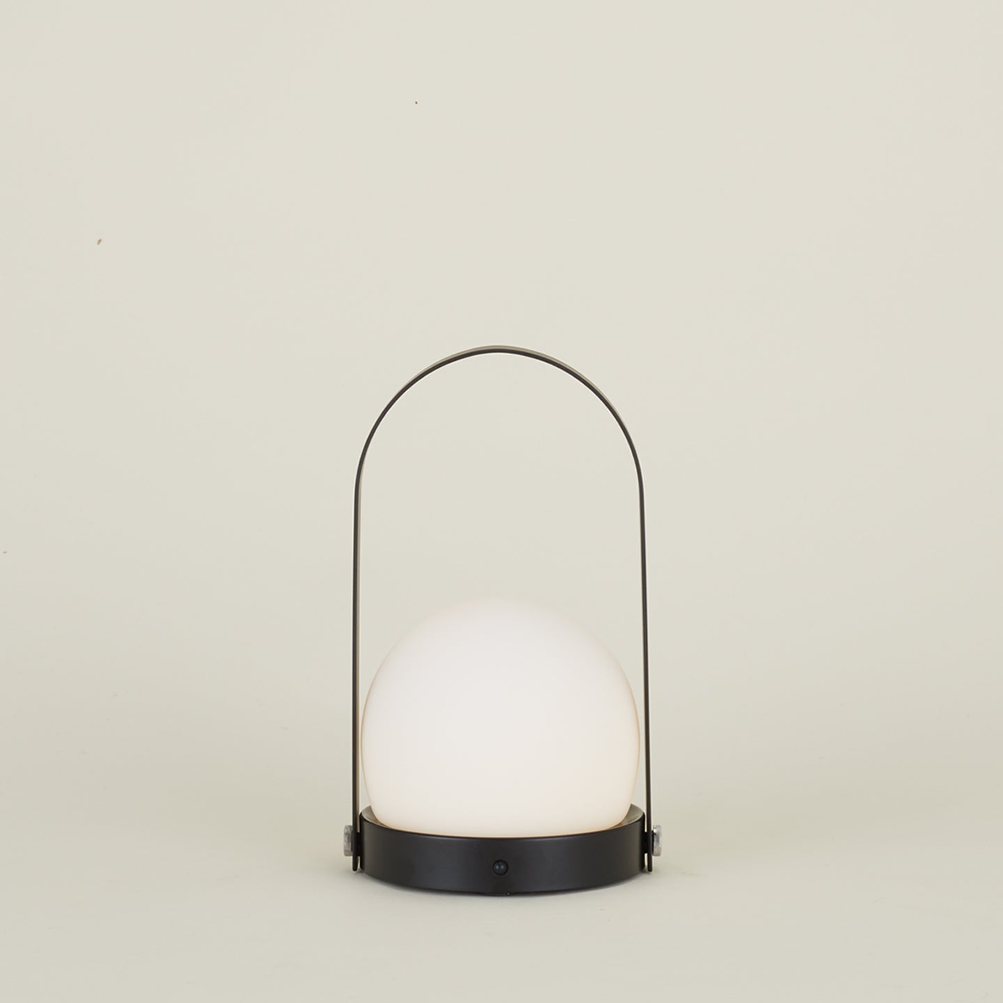 Carrie LED lamp in black