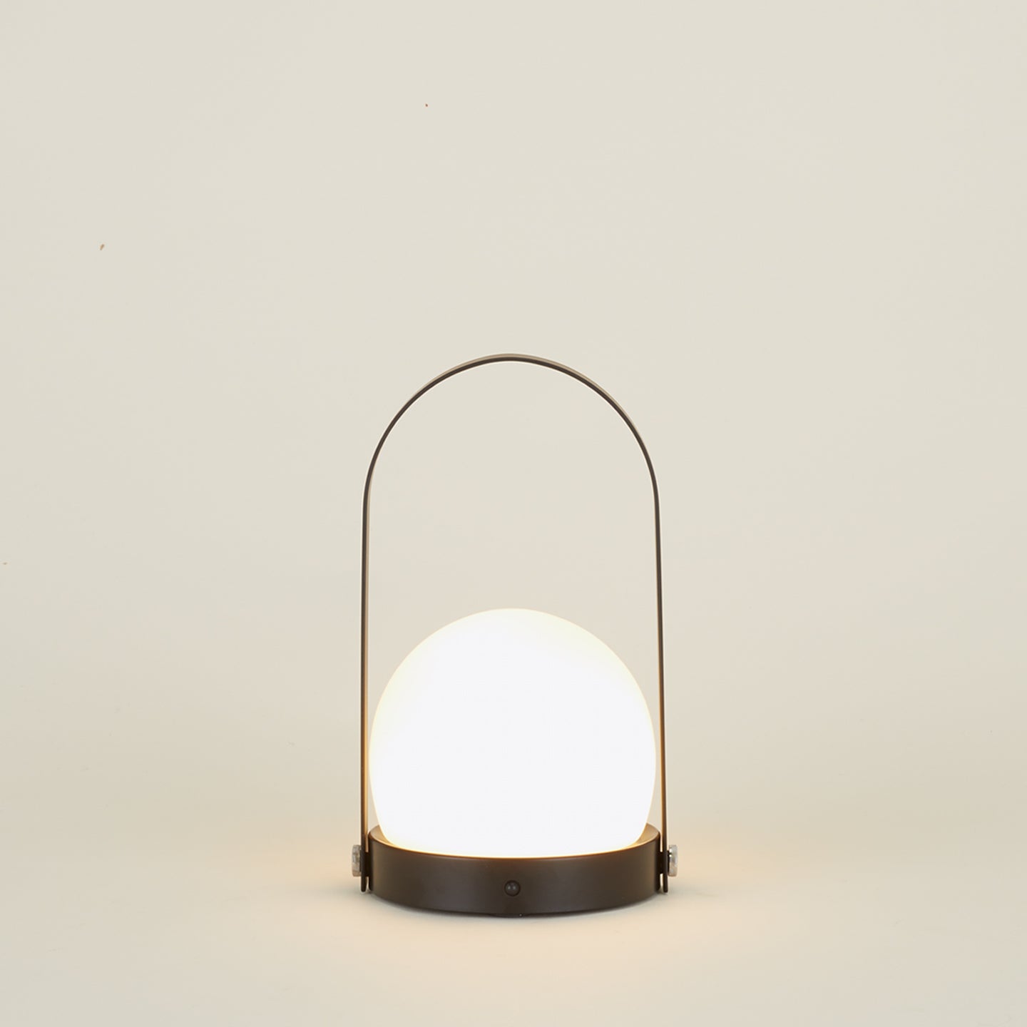 Carrie LED lamp in black