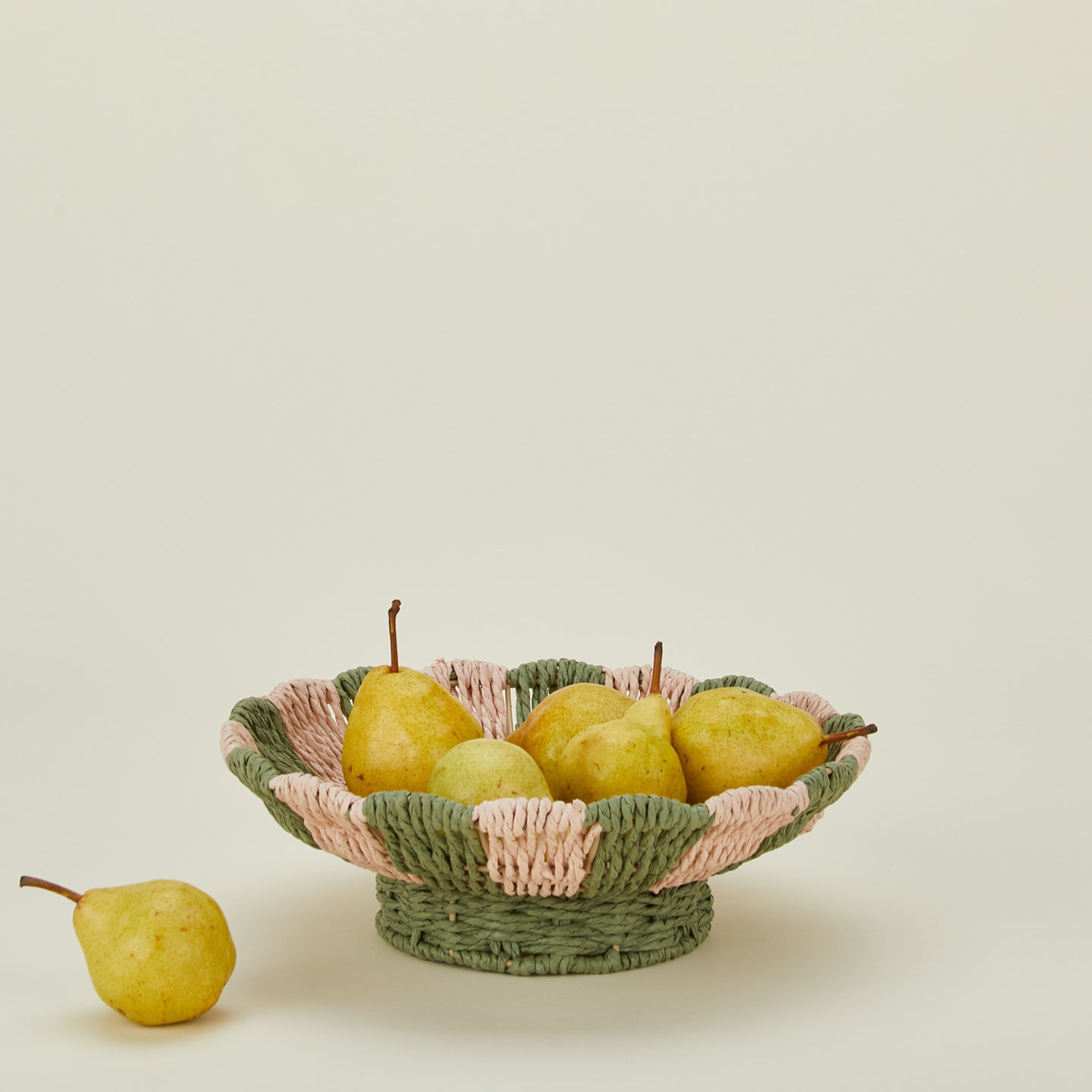 Bloomingville woven rope footed bowl. with pears
