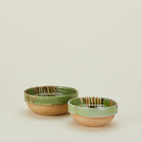 Marbleized glazed bowl family