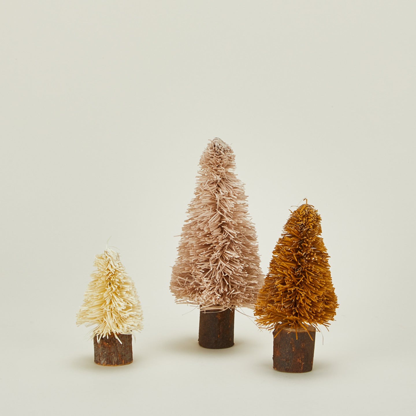 Bottlebrush tree set in neutral