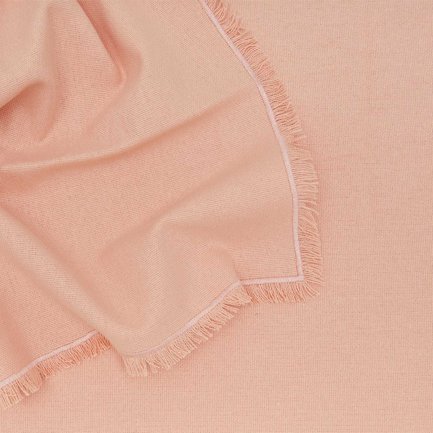Detailed view of essential blush runner