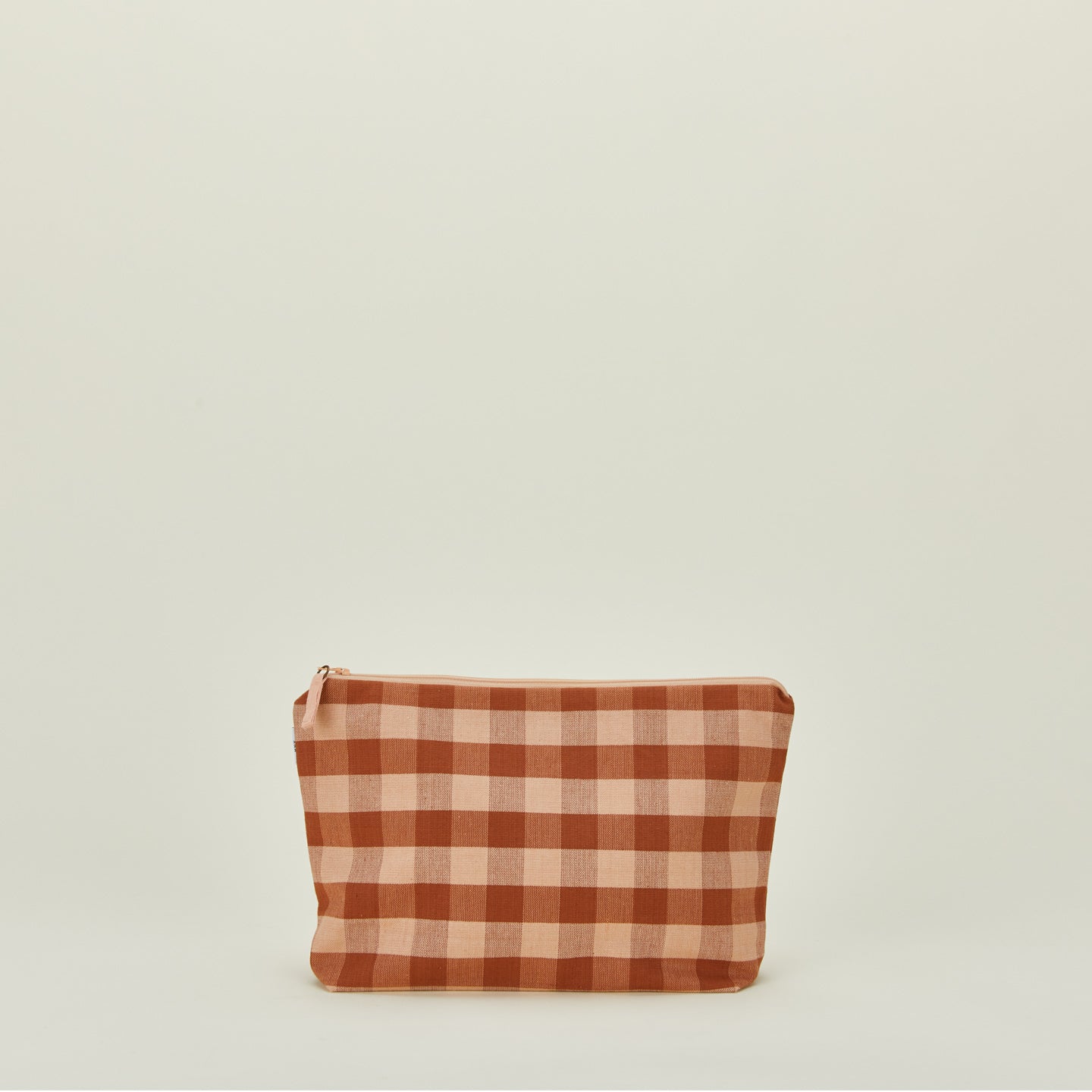 Large essential gingham pouch in blush and terracotta