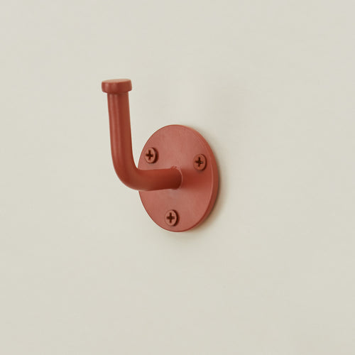 Essential hook in terracotta