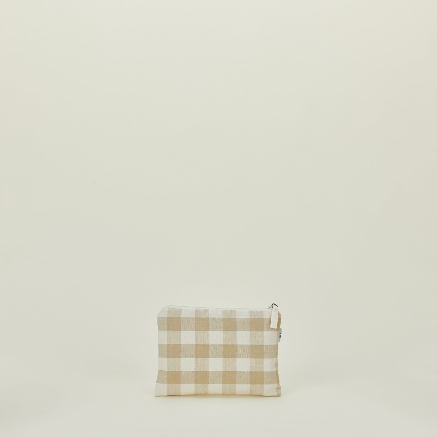 Small essential gingham pouch in ivory and flax 