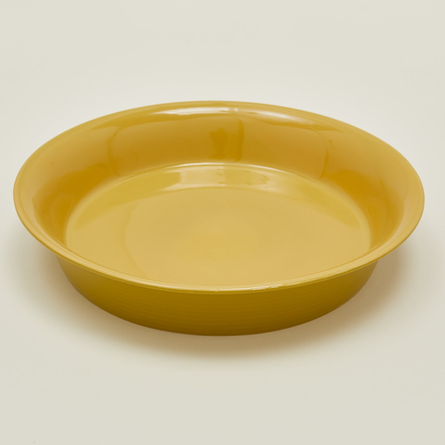 Detailed view of Essential pie dish in mustard