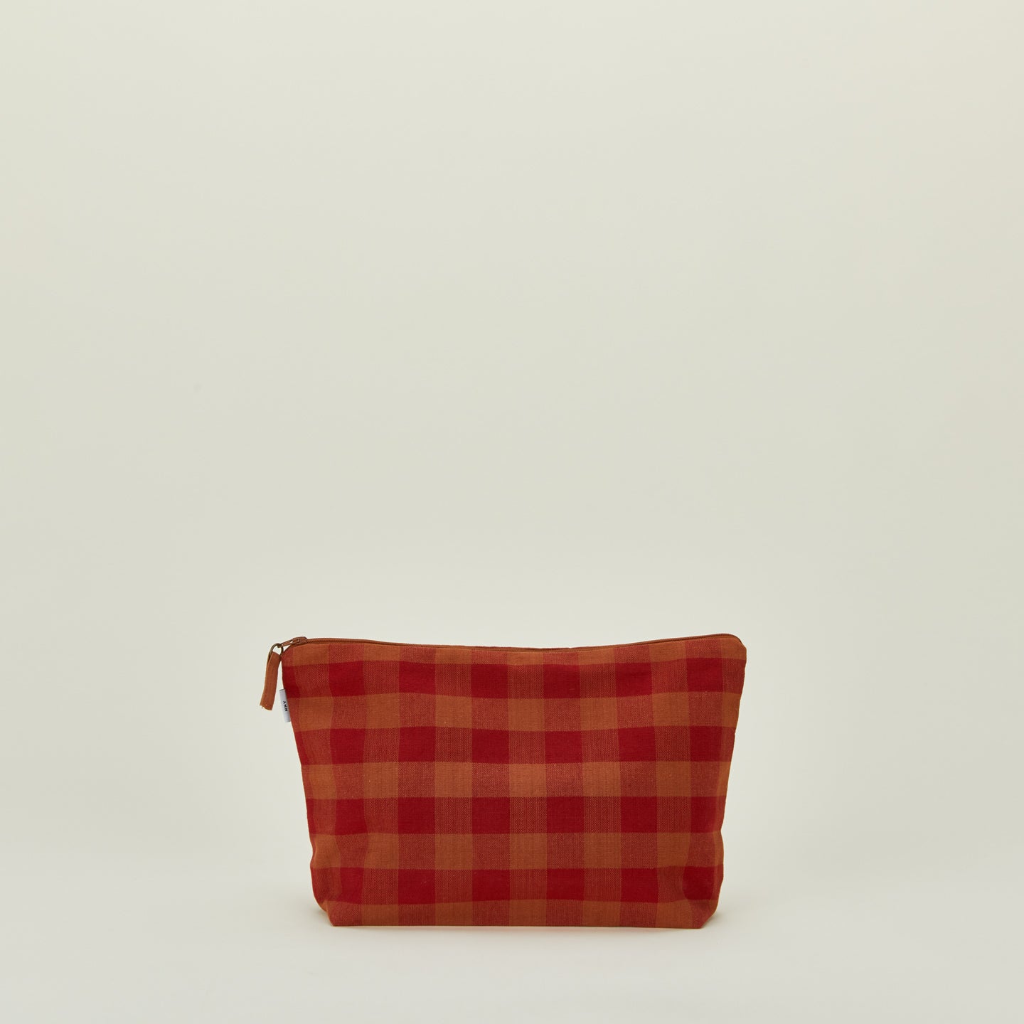 Large essential gingham pouch in red and terracotta