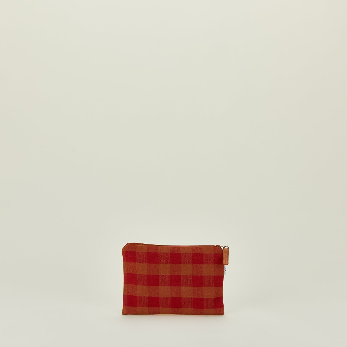 Small essential gingham pouch in red and terracotta