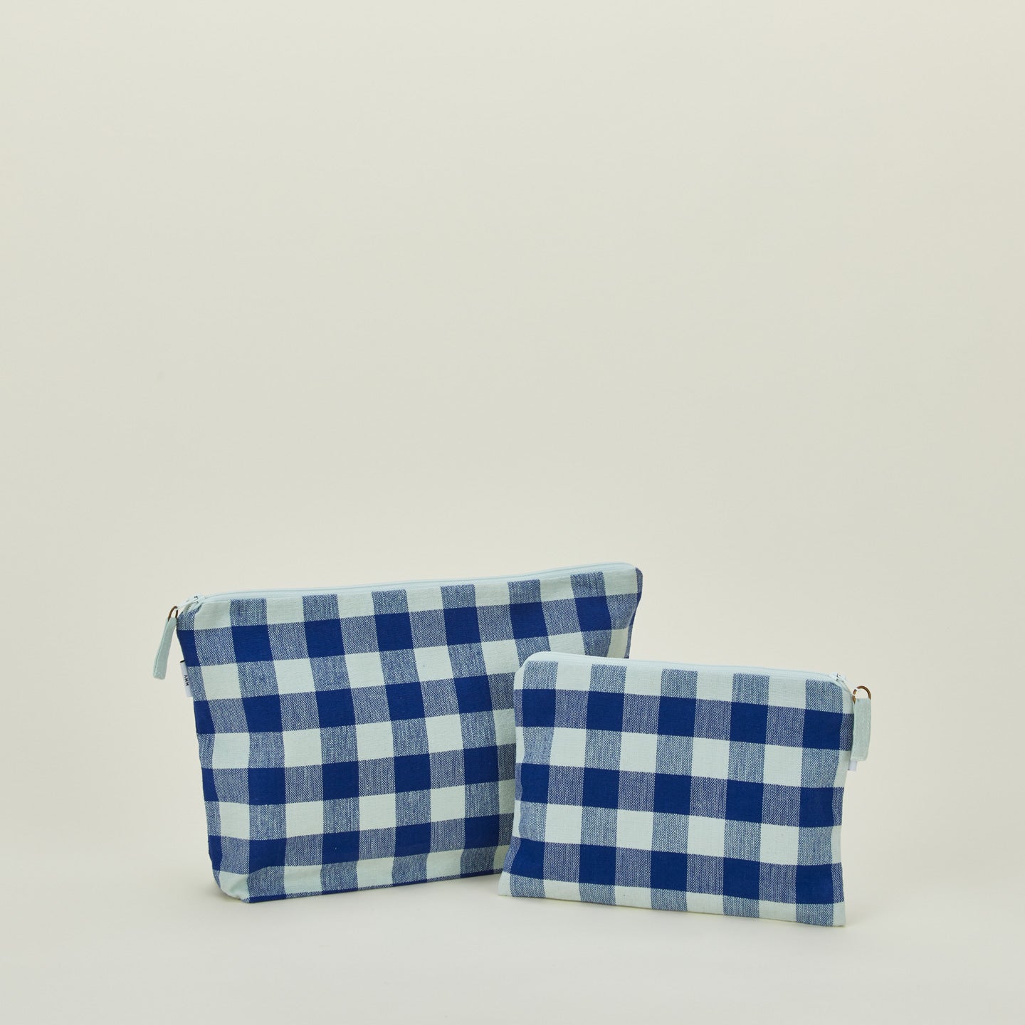 Essential gingham pouches in sky and blue