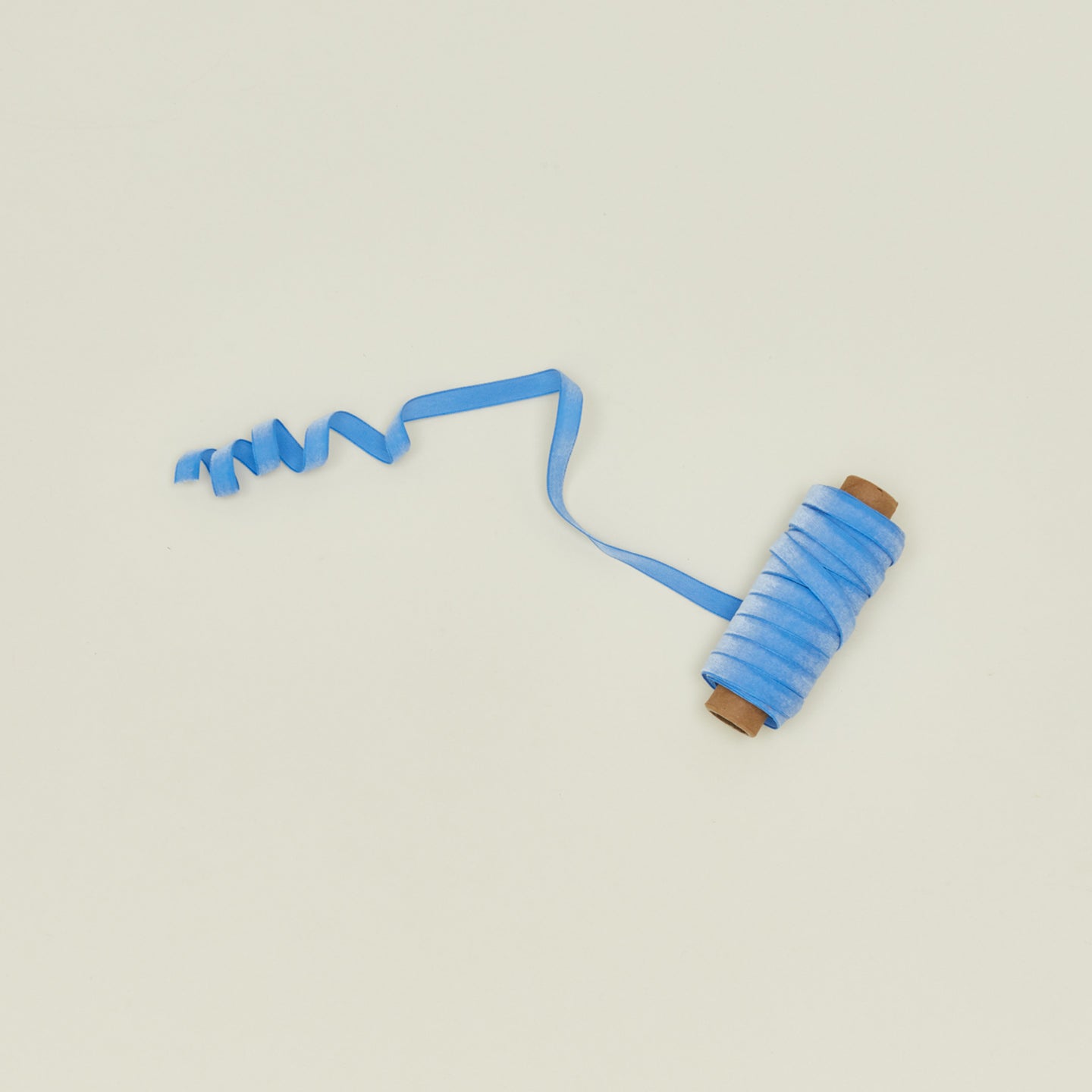 Slim Velvet Ribbon in blue