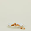 Ginori dessert plate in white with peanut brittle