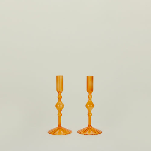 Pleated candle holders in amber