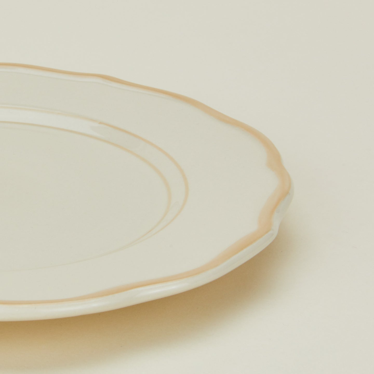 Detailed view of ogee edge salad plate