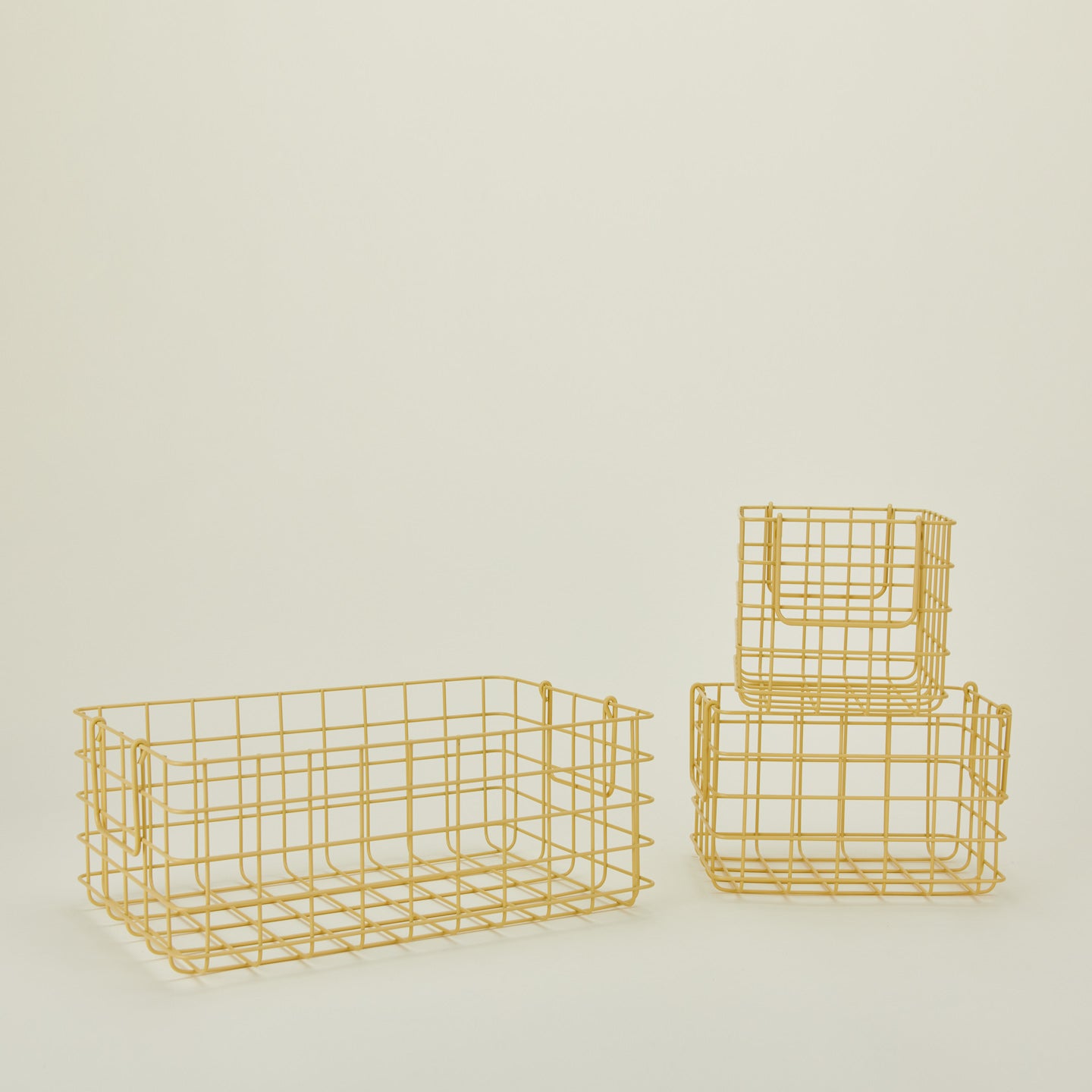 Set of 3 grid baskets in butter