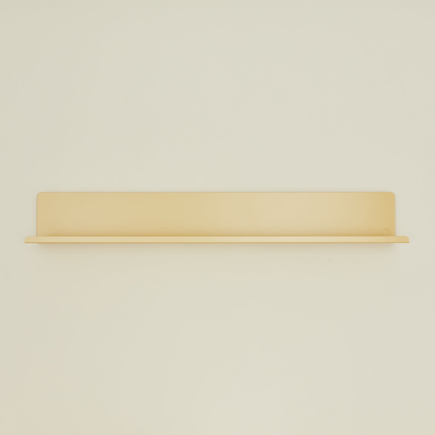 Large ledge shelf in butter