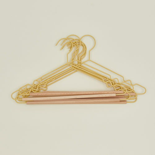 Top hangers in butter