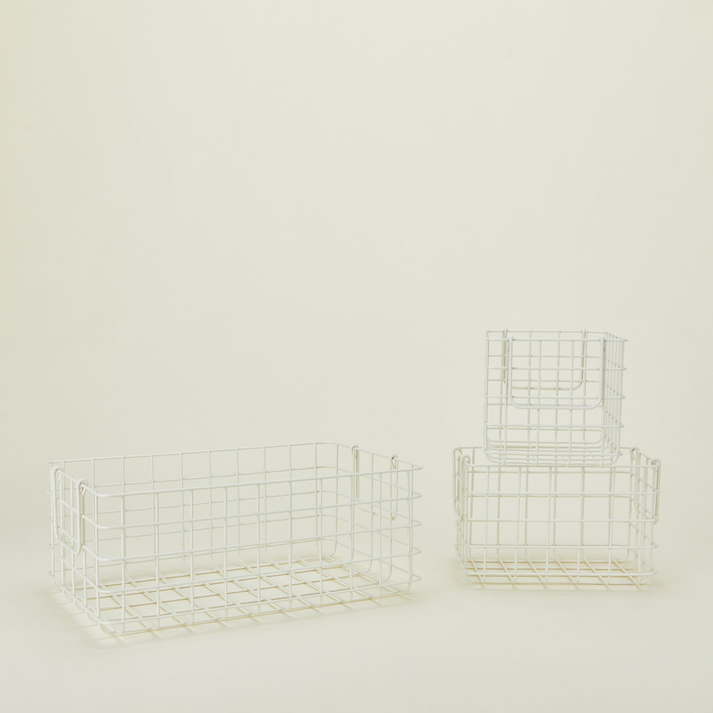 Set of 3 grid baskets in chalk