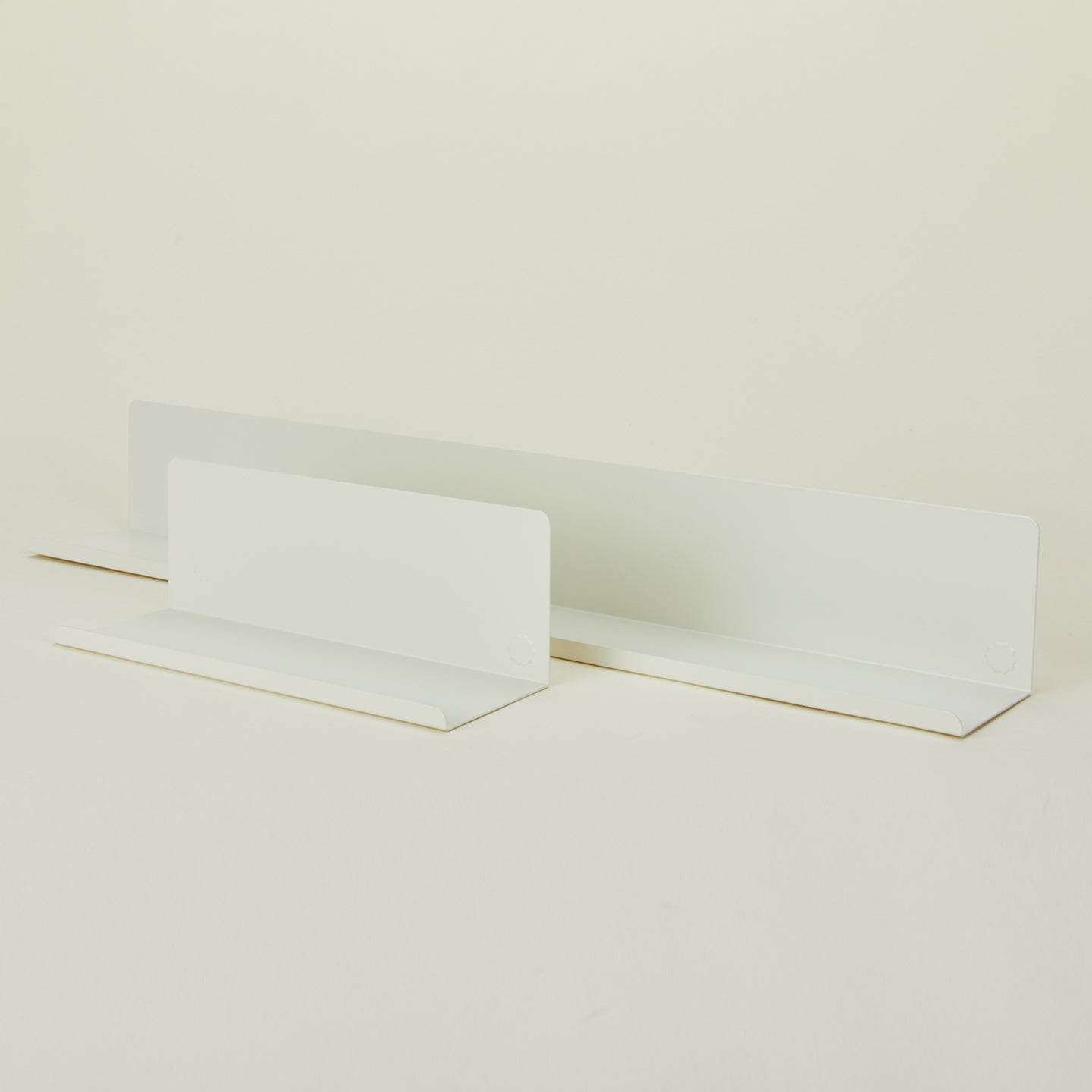 Ledge shelves in chalk