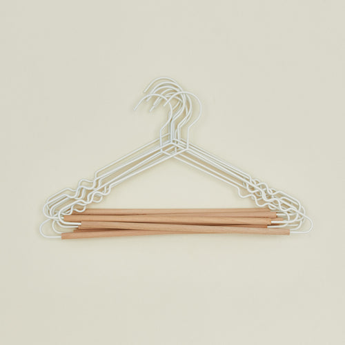 Top hangers in chalk