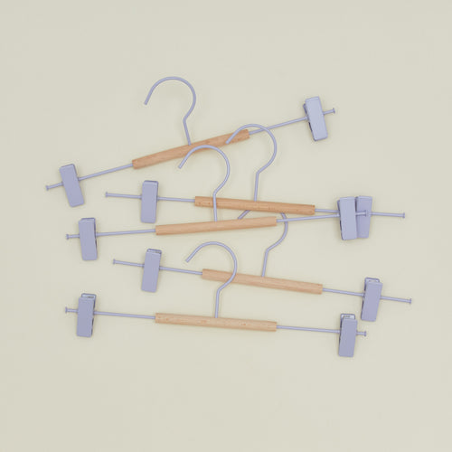 Clip hangers in lilac