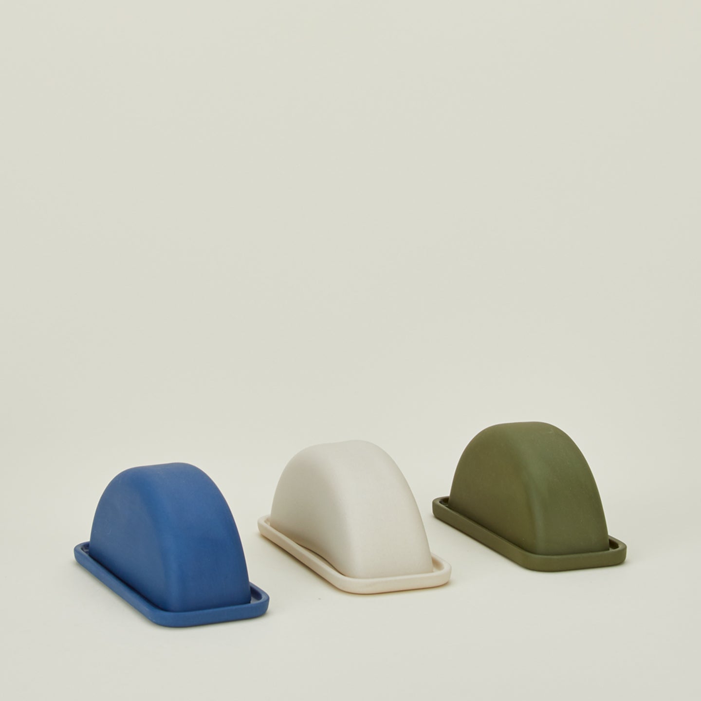 Curve butter dishes in various colors